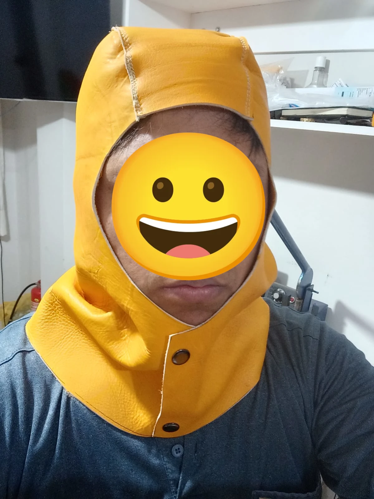 Capucha de Cuero ILTYC